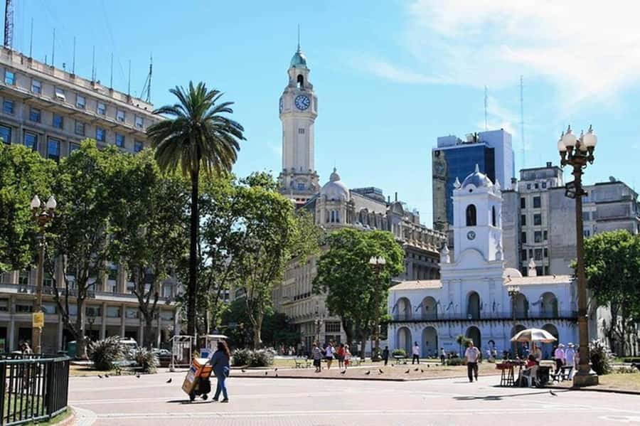 5hs Small Group City Tour of Buenos Aires with Street Food - 5 Key Things You’ll Notice on This Buenos Aires Tour