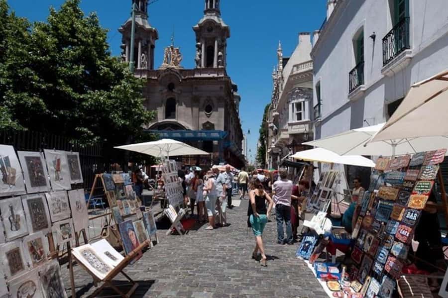 5hs Small Group City Tour of Buenos Aires with Street Food - Retiro and Recoleta: Two Different Styles of Buenos Aires