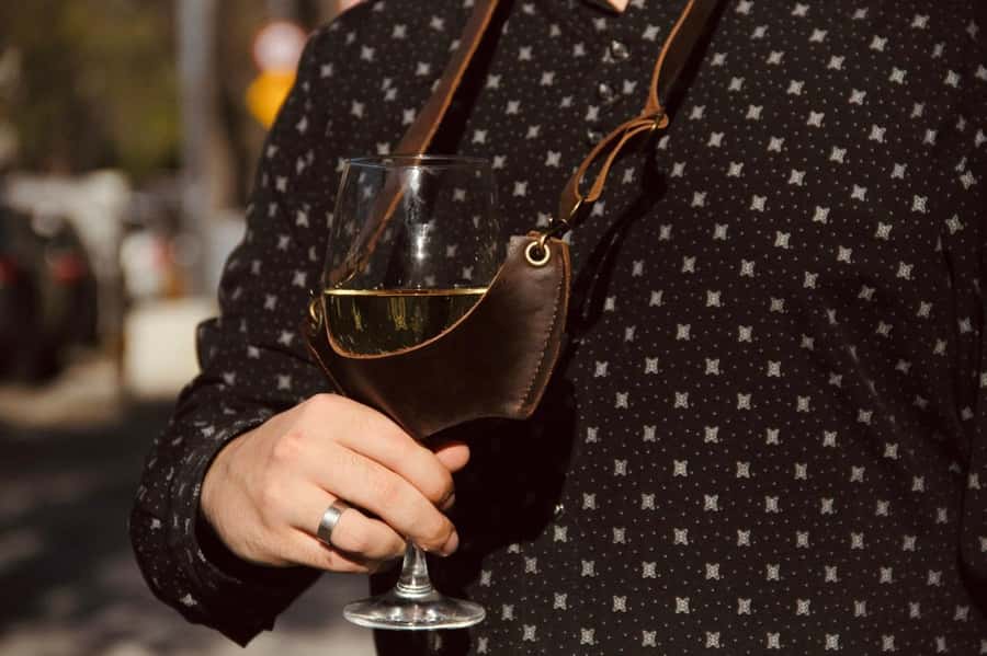 BA: Wine tour with 5 tasting stops in the heart of Palermo - Pairings and city views: more than just wine glasses