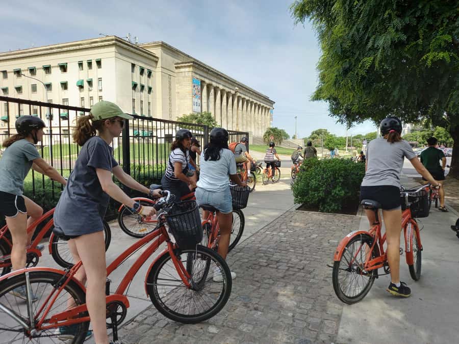 Bike Tour: Buenos Aires to the North - Palermo’s green pauses: Bosques de Palermo, the Rosedal, and Palermo Chico