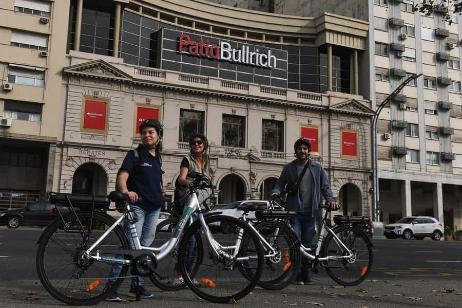 Buenos Aires: E-Bike Tour in the North Circuit of Buenos Aires - National Library, Bellas Artes, and Teatro Colón: culture stops that end with a wow factor