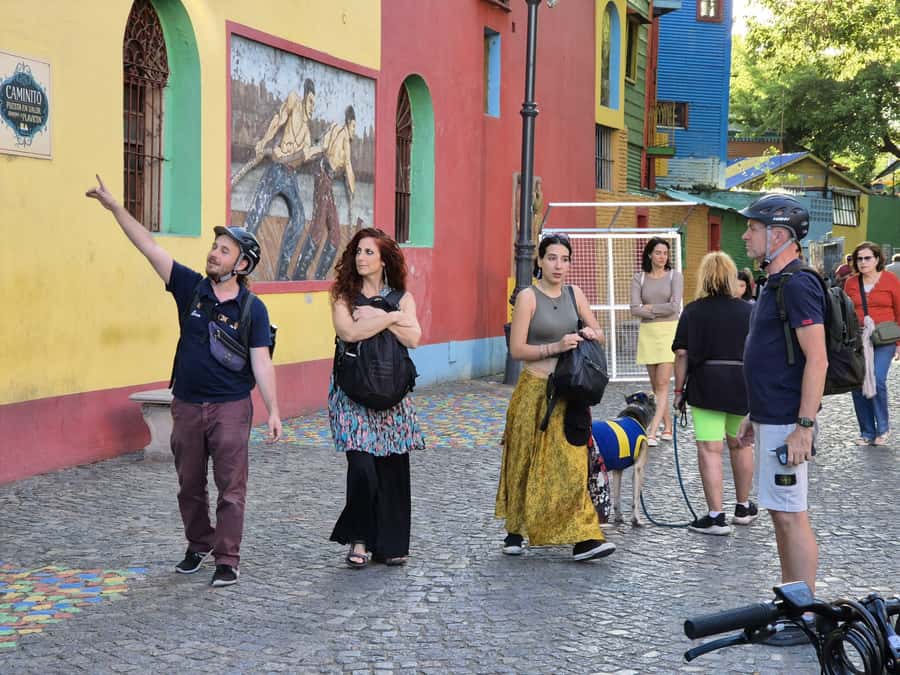 Buenos Aires: E-Bike Tour in the South Circuit of Buenos Aires - La Boca payoff: Bombonera to Caminito