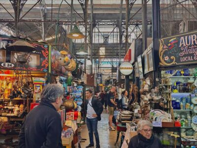 Buenos Aires Fairs: San Telmo & Mataderos Cultural Tour - How the day starts at 831 Defensa St