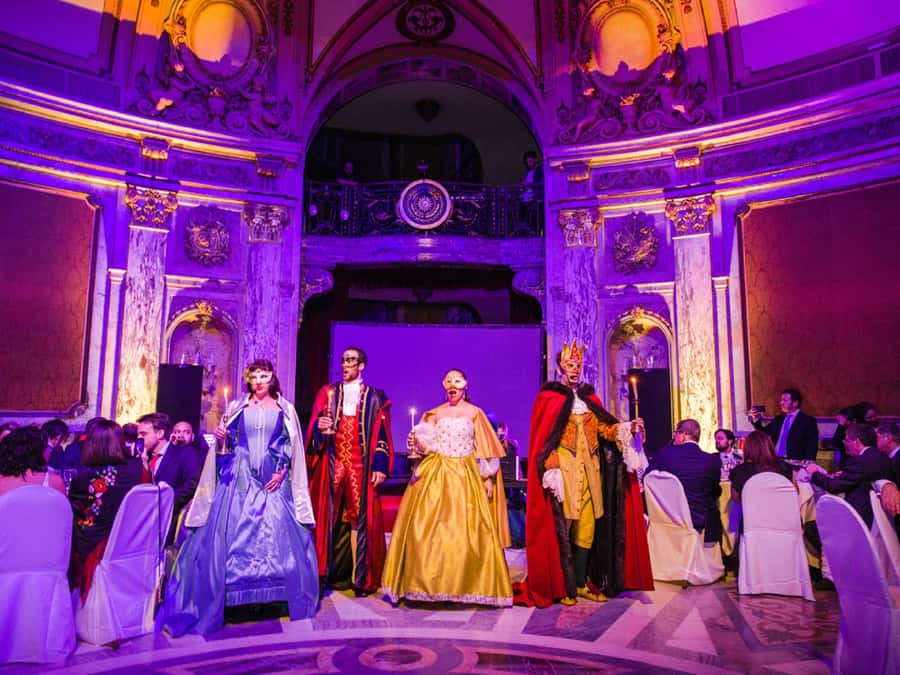 Buenos Aires: Gala Lírica Tickets at Palacio Paz. - Dress code and what to wear: the quick checklist that saves hassle