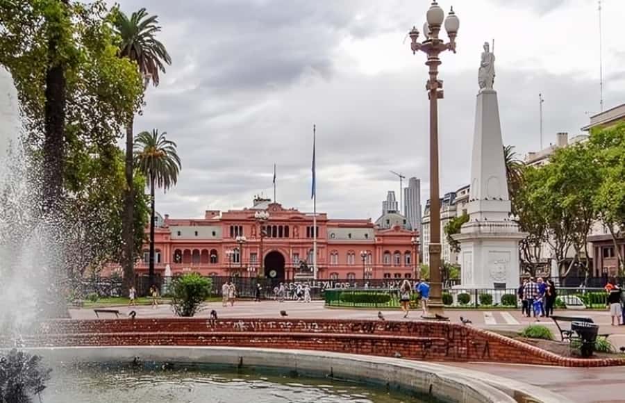 Buenos Aires : Highlights Walking Tour With A Guide - Key things that make this tour worth your time