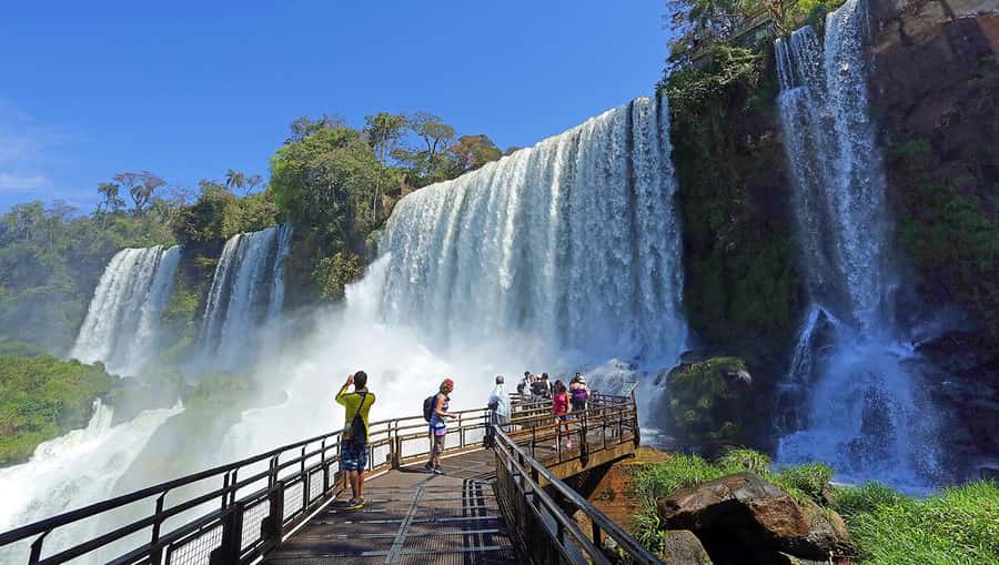 Buenos Aires: Iguazu Falls Private Day Trip with Airfare - A 4 a.m. departure that makes sense for Iguazú