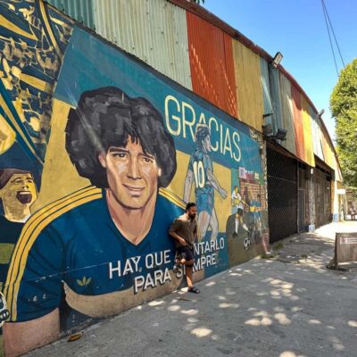 Buenos Aires: La Boca Art and History Walking Tour - Meeting at the Benito Quinquela Statue and getting your bearings