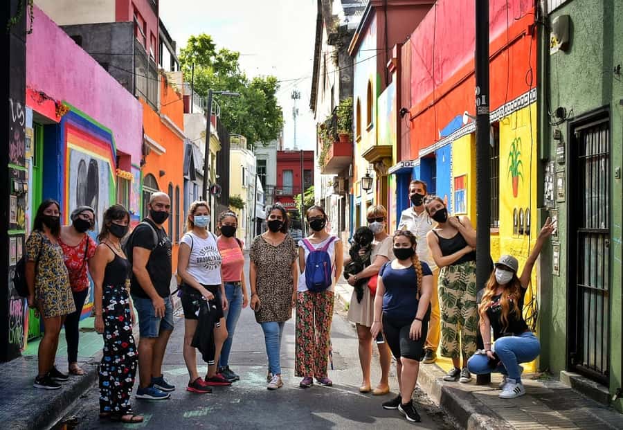 Buenos Aires: Palermo Soho Guided Walking Tour - Getting oriented at the Giuseppe Garibaldi monument