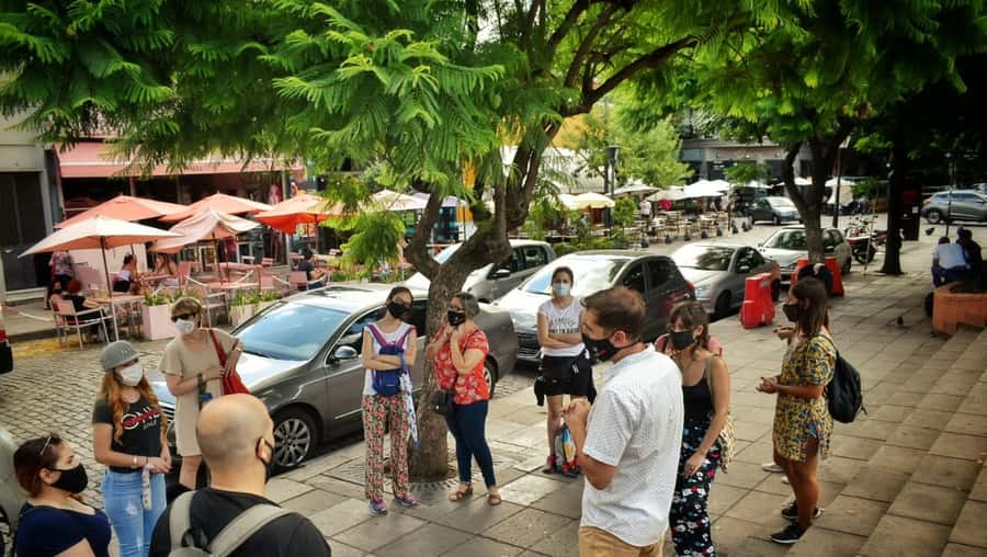 Buenos Aires: Palermo Soho Guided Walking Tour - Plaza Armenia: bars with a community backstory