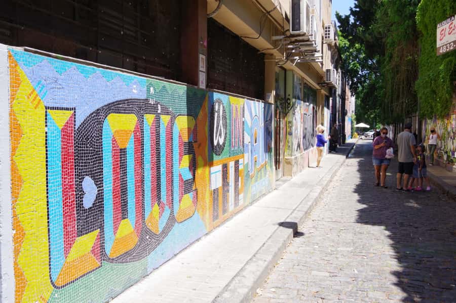 Buenos Aires: Palermo Soho Guided Walking Tour - Small group size: up close enough to matter