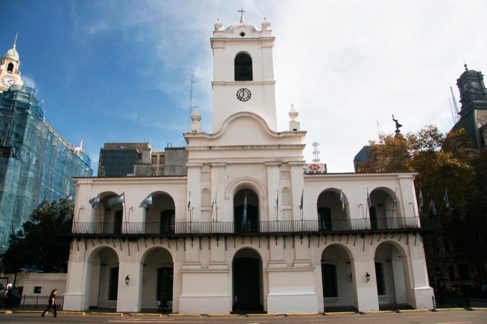 Buenos Aires: Panoramic Bus Tour - Palermo and Recoleta: elegant streets, big parks, museums, and Recoleta Cemetery context