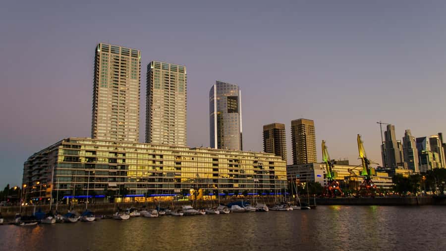 Buenos Aires Premium city tour with street food - Starting at Plaza de Mayo: the fast track to Buenos Aires