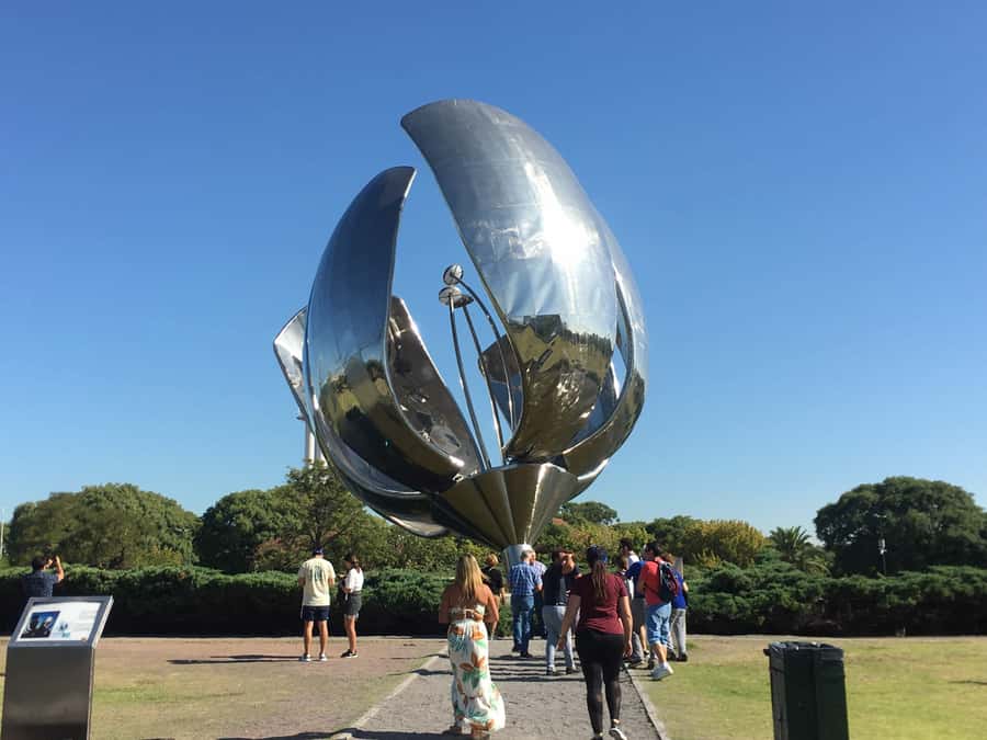 Buenos Aires:Small Group Tour AM & Sunset Open Bar Cruise PM - From Retiro and Palermo to Recoleta: a route that gives you bearings fast