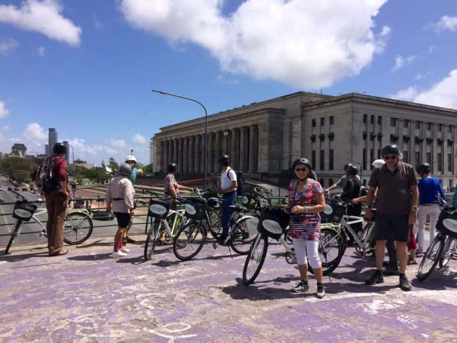 City Bike Tour in Palermo and Recoleta - Guides and the vibe: why names like Leila and Shanti matter
