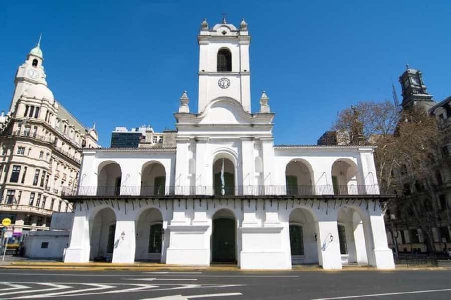Exclusive Full-Day Private Tour in Buenos Aires - Start in the government heart: Plaza de Mayo and the shape of the city