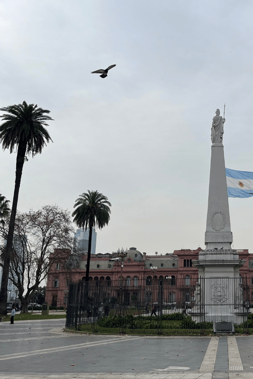 Free Walking Tour of Buenos Aires - Casa Rosada and the Evita balcony moment
