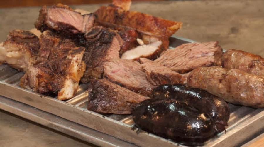 Full-Day at Santa Susana Ranch with BBQ, Drinks and Show - Pampas drive to Santa Susana: the calm start you actually need