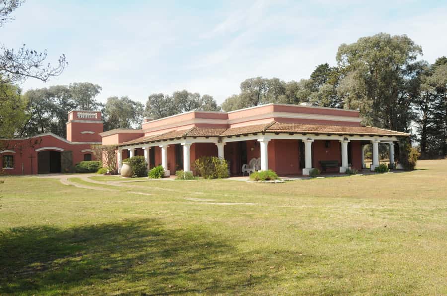Full-Day at Santa Susana Ranch with BBQ, Drinks and Show - Who this tour fits best in Buenos Aires