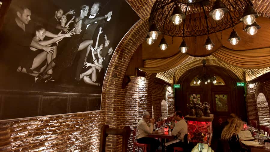 Michelangelo: Tango and Folklore Show with optional Dinner - A former customs building sets the tone for tango night