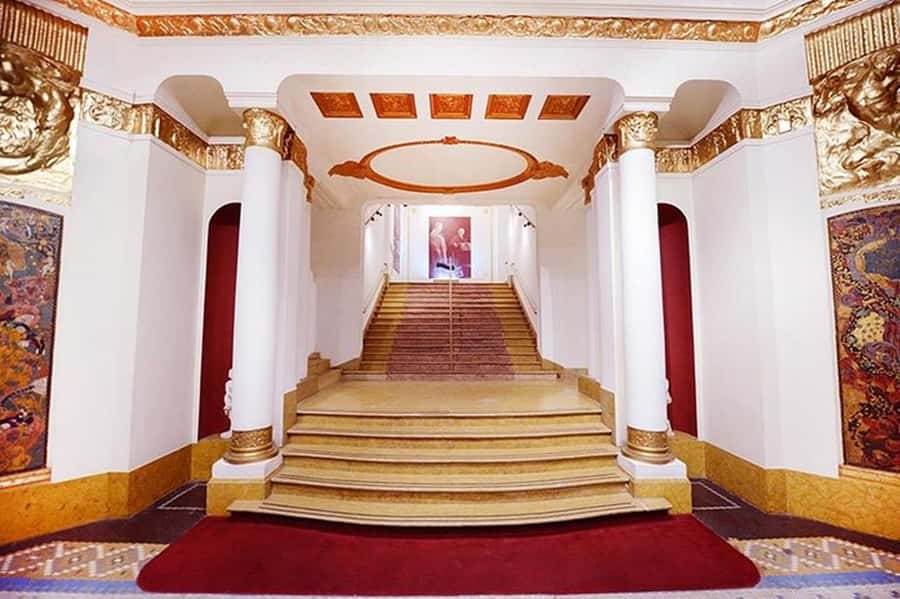 Piazzolla Tango Show in Buenos Aires (with optional dinner) - Getting there: Florida 165, Galería Güemes, and optional pickup zones