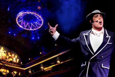Señor Tango Show with Optional Dinner in Buenos Aires - Entering the Venue: What Senor Tango Feels Like