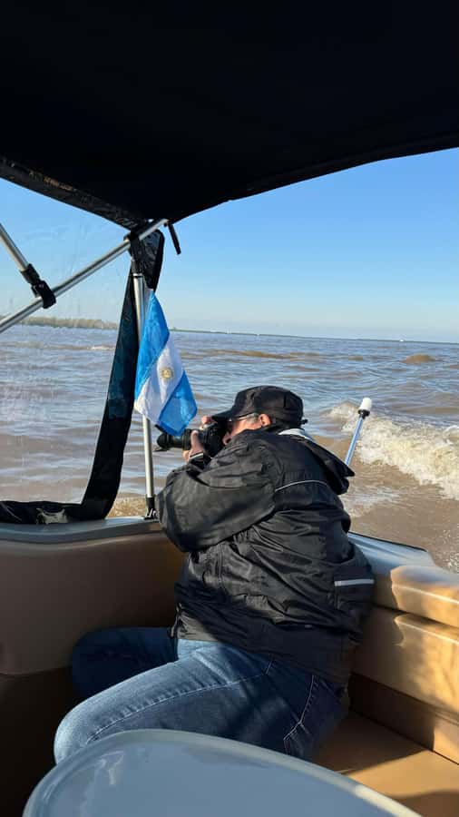 Unique Tigre and Delta Private Day Cruise Navegation - The Paraná River Delta by boat: wildlife, stilt homes, and changing scenery