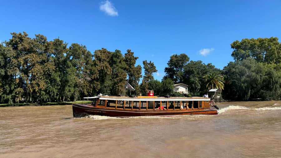 Unique Tigre and Delta Private Day Cruise Navegation - Heading toward Tigre: where Buenos Aires meets the river