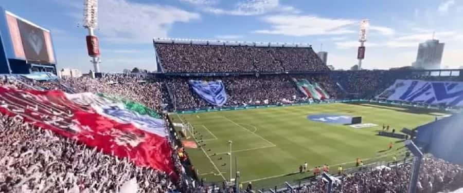 Velez Sarsfield Football Match - Meeting Near the Stadium: A Head Start on the Atmosphere