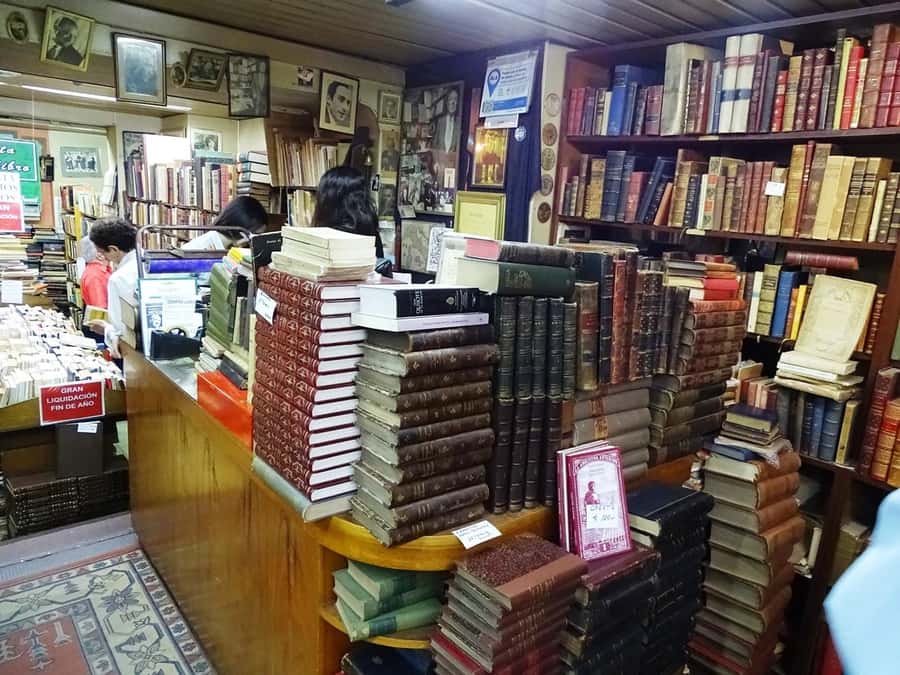 Walking Tour: Buenos Aires bookstores - El Túnel de Buenos Aires: Second-Hand Shelves That Make You Slow Down