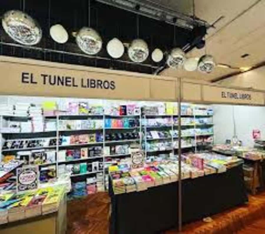 Walking Tour: Buenos Aires bookstores - The Thematic Secret Stop (and Why It’s Often the Fun Part)